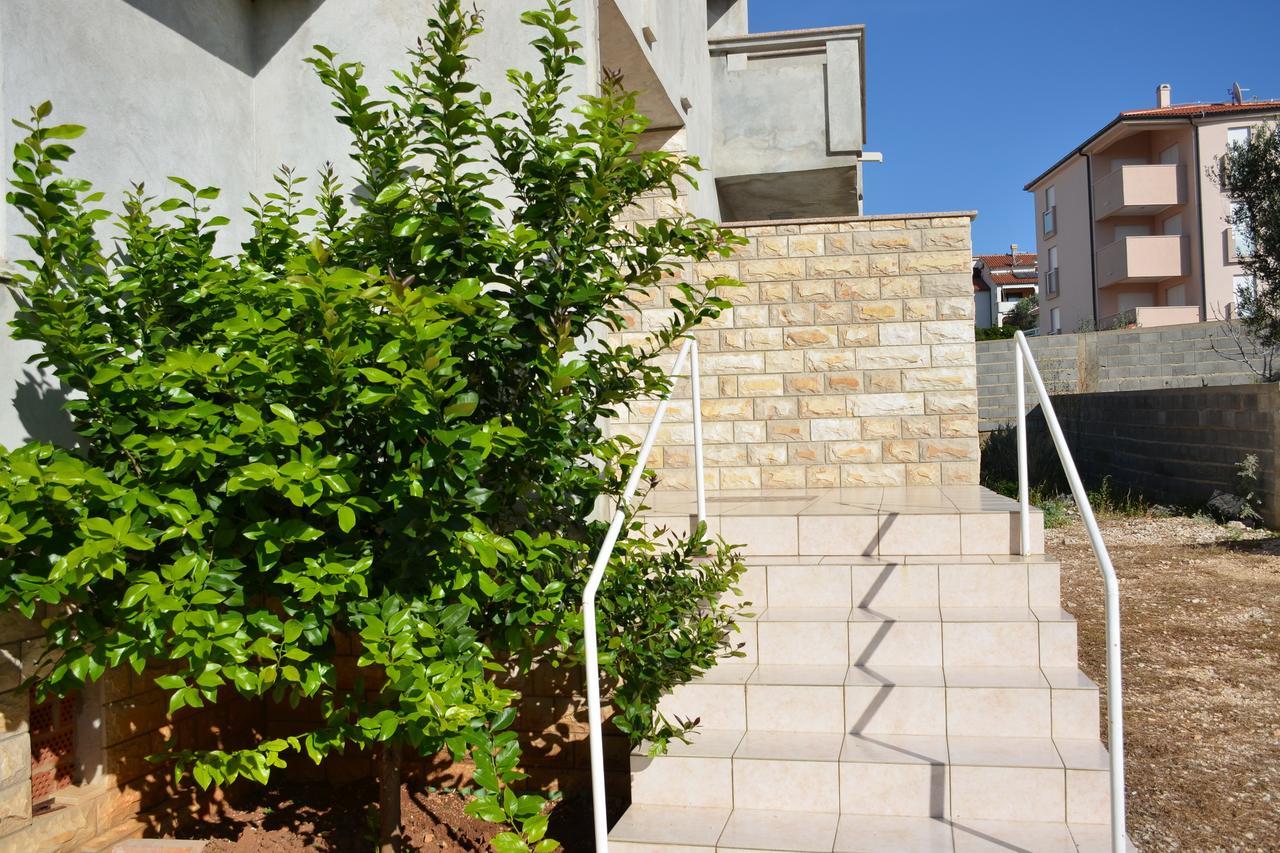 Apartments Summersong Novalja Zewnętrze zdjęcie